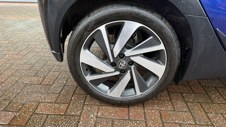 Toyota Aygo X 1.0 VVT-i Edge 5dr Petrol Hatchback